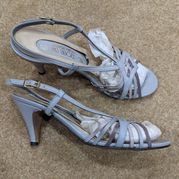 Vintage Periwinkle Heeled Slingback Sandals by Red Cross Shoes - Picture 2 of 6